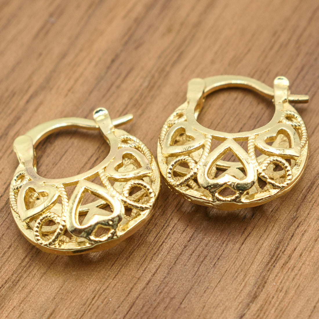 0.68" Inch Vintage Filigree Lace Hollow Heart Cut Out Hoop Huggie Earrings, 18k Yellow Gold Filled