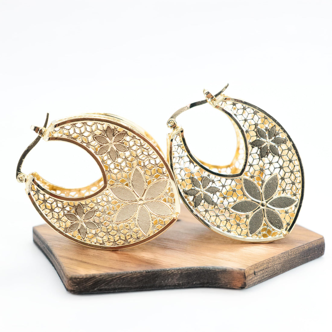 1.75" Inch Oval Flower Floral Lace Hollow Chunky Yellow Gold Filled Chunky Hoop Earrings, Hinge Post